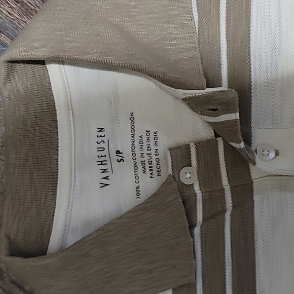 Gently Loved men's golf shirt size small made by Van Heusen mint condition - Picture 5 of 11